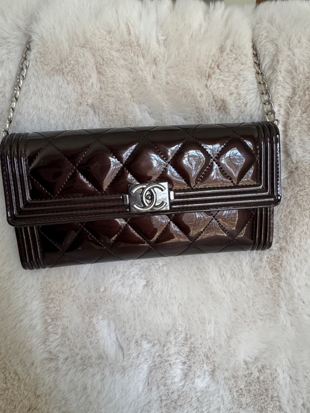 CHANEL Quilted Patent Leather Boy Wallet on chain w/insert in Deep Brown - Picture 3 of 16
